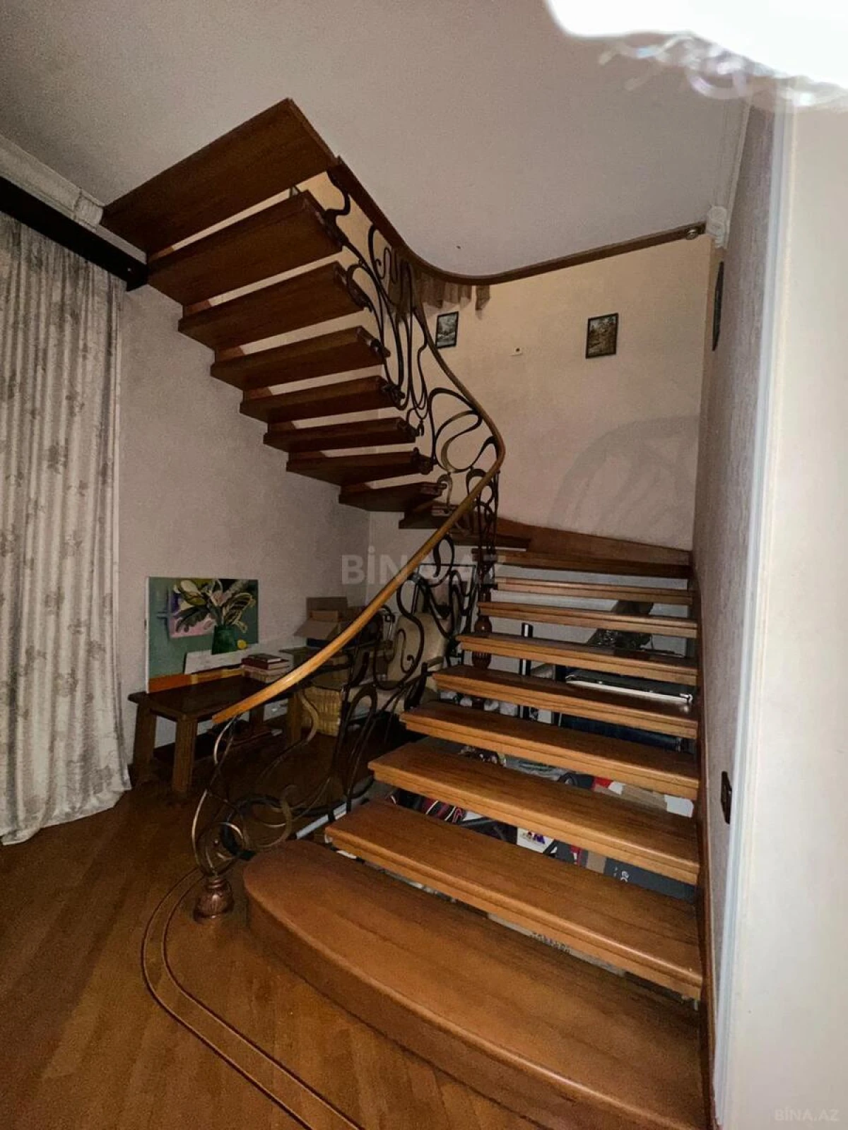 Satılır 4 otaqlı mənzil 160 m²