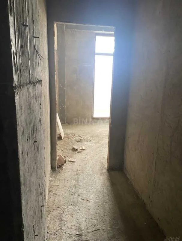 Satılır 4 otaqlı mənzil 175 m²