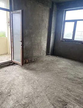 Satılır 4 otaqlı mənzil 175 m²