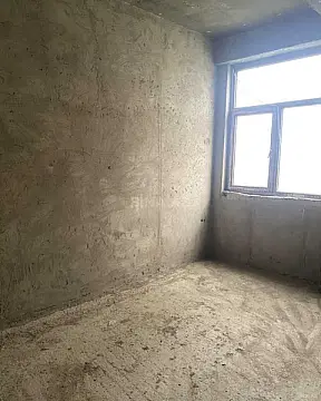 Satılır 4 otaqlı mənzil 175 m²