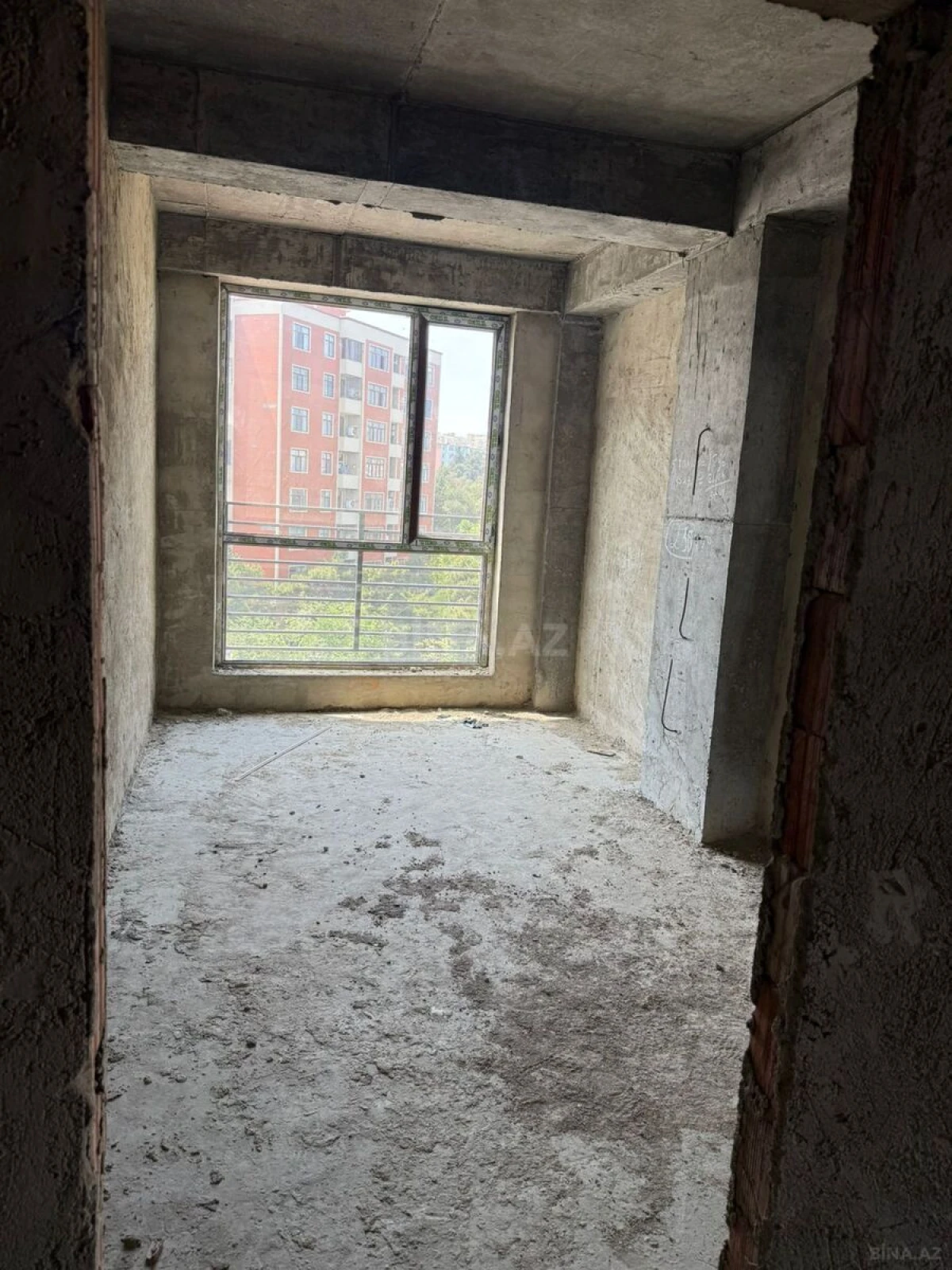 Satılır 3 otaqlı mənzil 95 m²