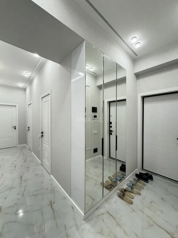 Satılır 2 otaqlı mənzil 75 m²