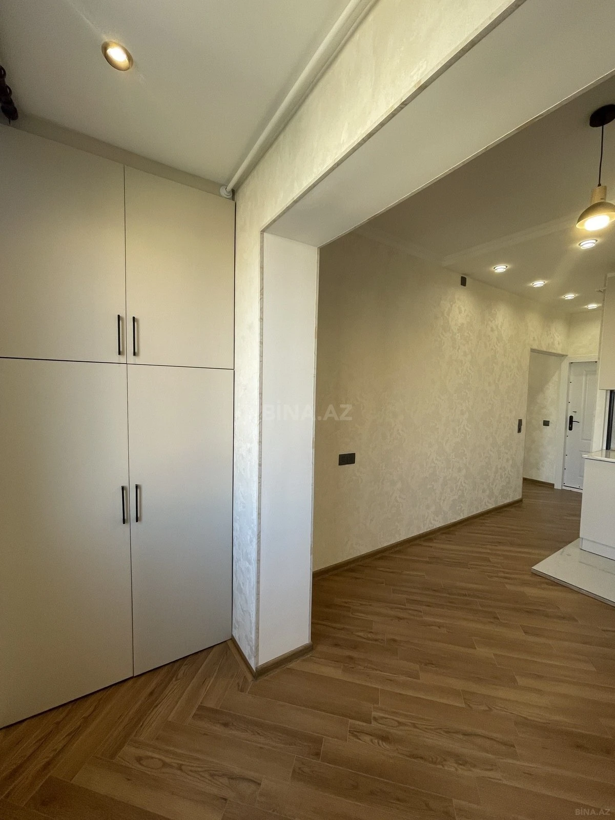 Satılır 2 otaqlı mənzil 70 m²