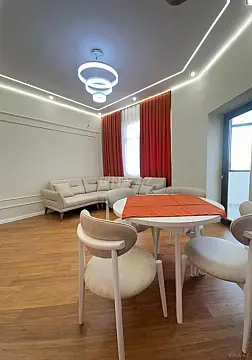 Satılır 2 otaqlı mənzil 75 m²