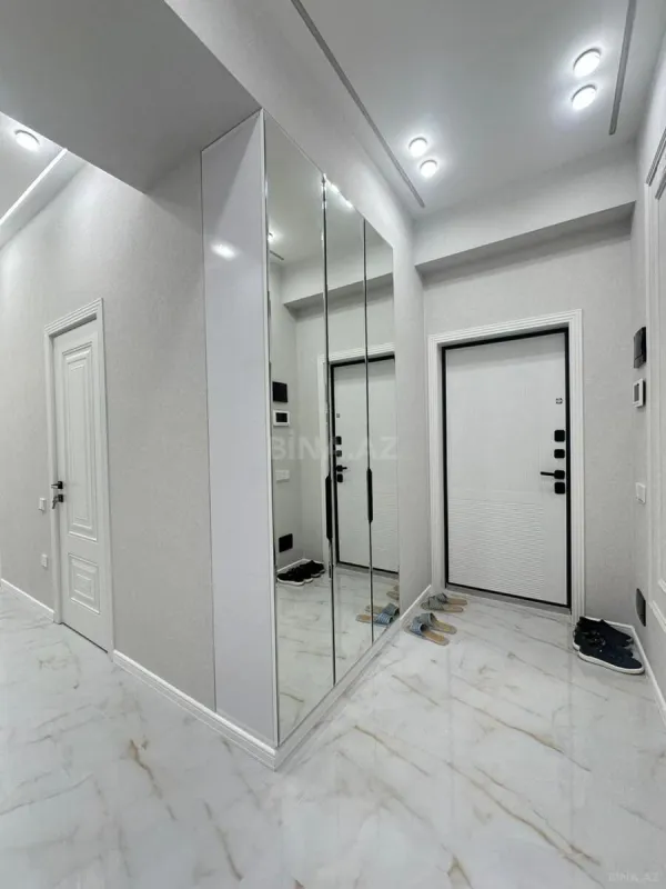 Satılır 2 otaqlı mənzil 75 m²