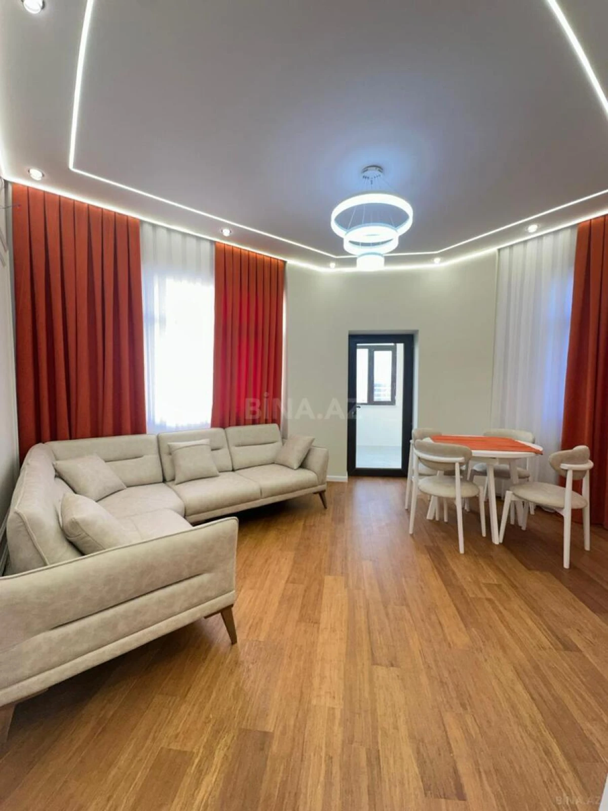 Satılır 2 otaqlı mənzil 75 m²