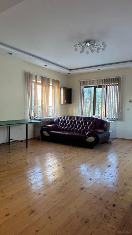 Satılır 5 otaqlı həyət evi 155 m²