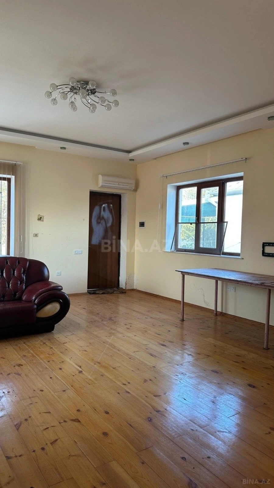 Satılır 5 otaqlı həyət evi 155 m²