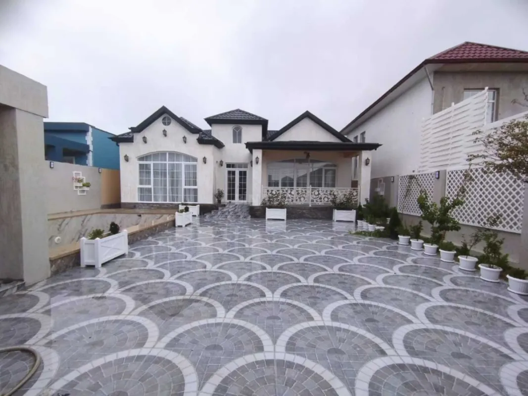 Satılır 4 otaqlı həyət evi 160 m²