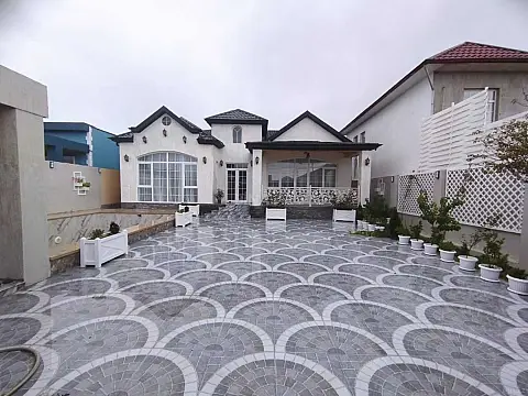 Satılır 4 otaqlı həyət evi 160 m²