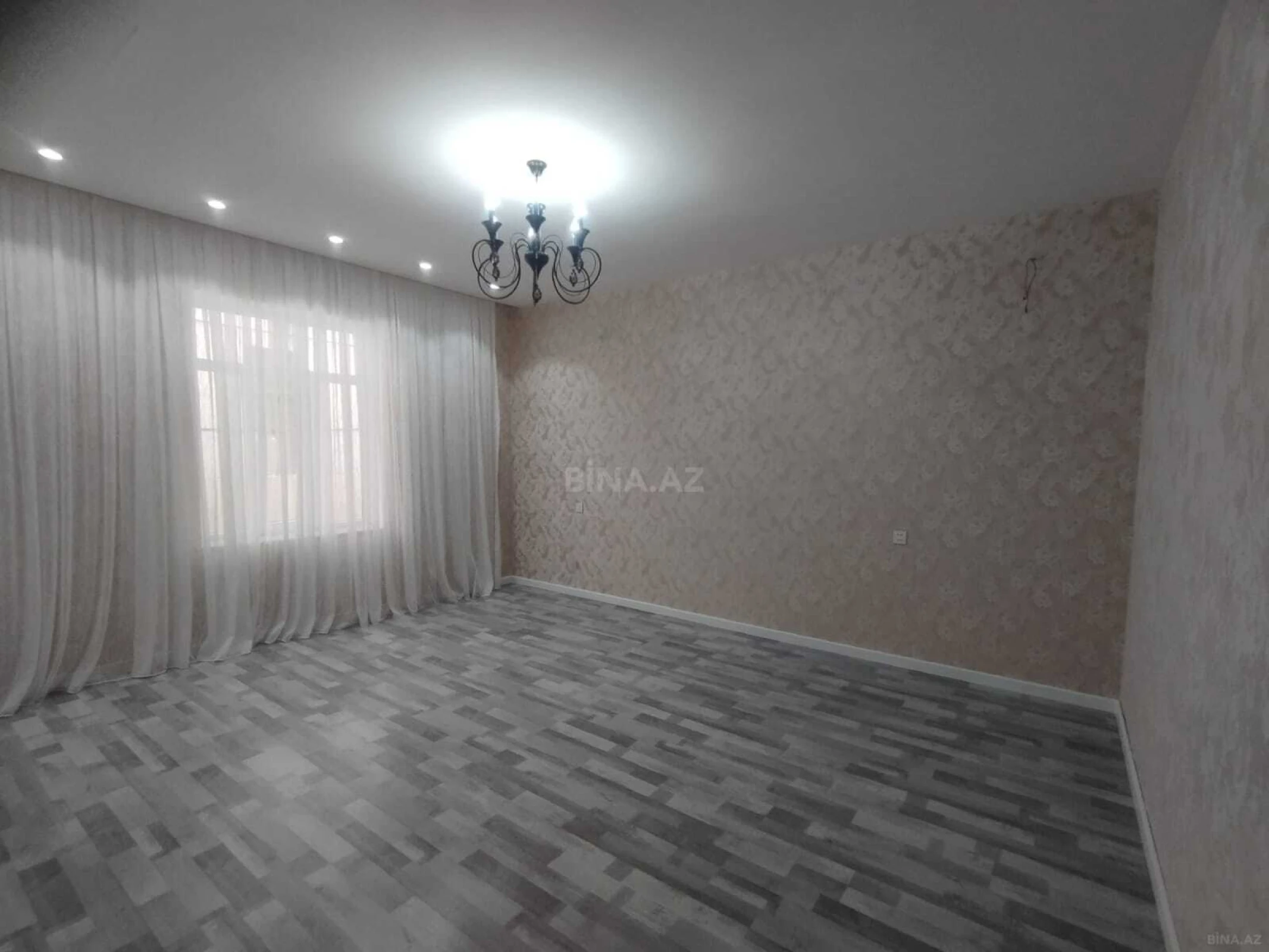 Satılır 4 otaqlı həyət evi 160 m²
