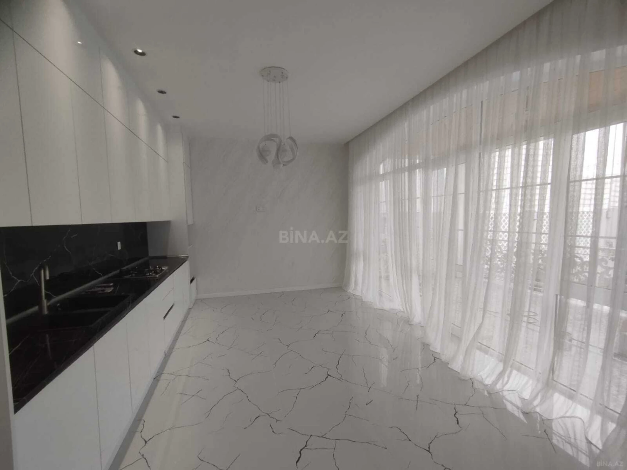 Satılır 4 otaqlı həyət evi 160 m²