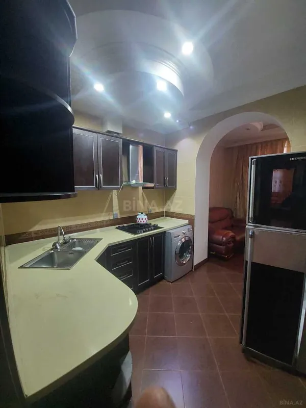 Kirayə verilir 4 otaqlı mənzil 120 m²