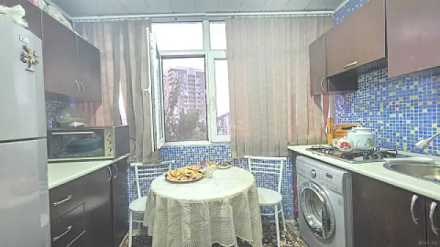 Satılır 3 otaqlı mənzil 65 m²