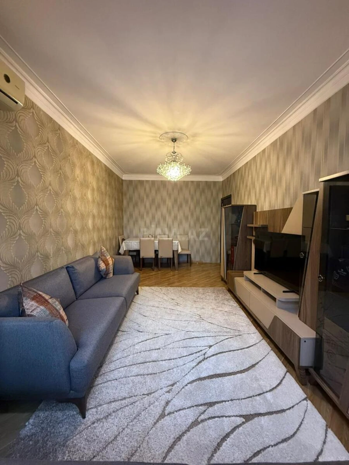 Satılır 4 otaqlı mənzil 108 m²