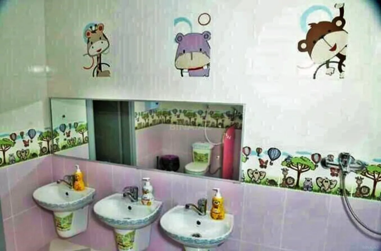 Satılır obyekt 440 m²