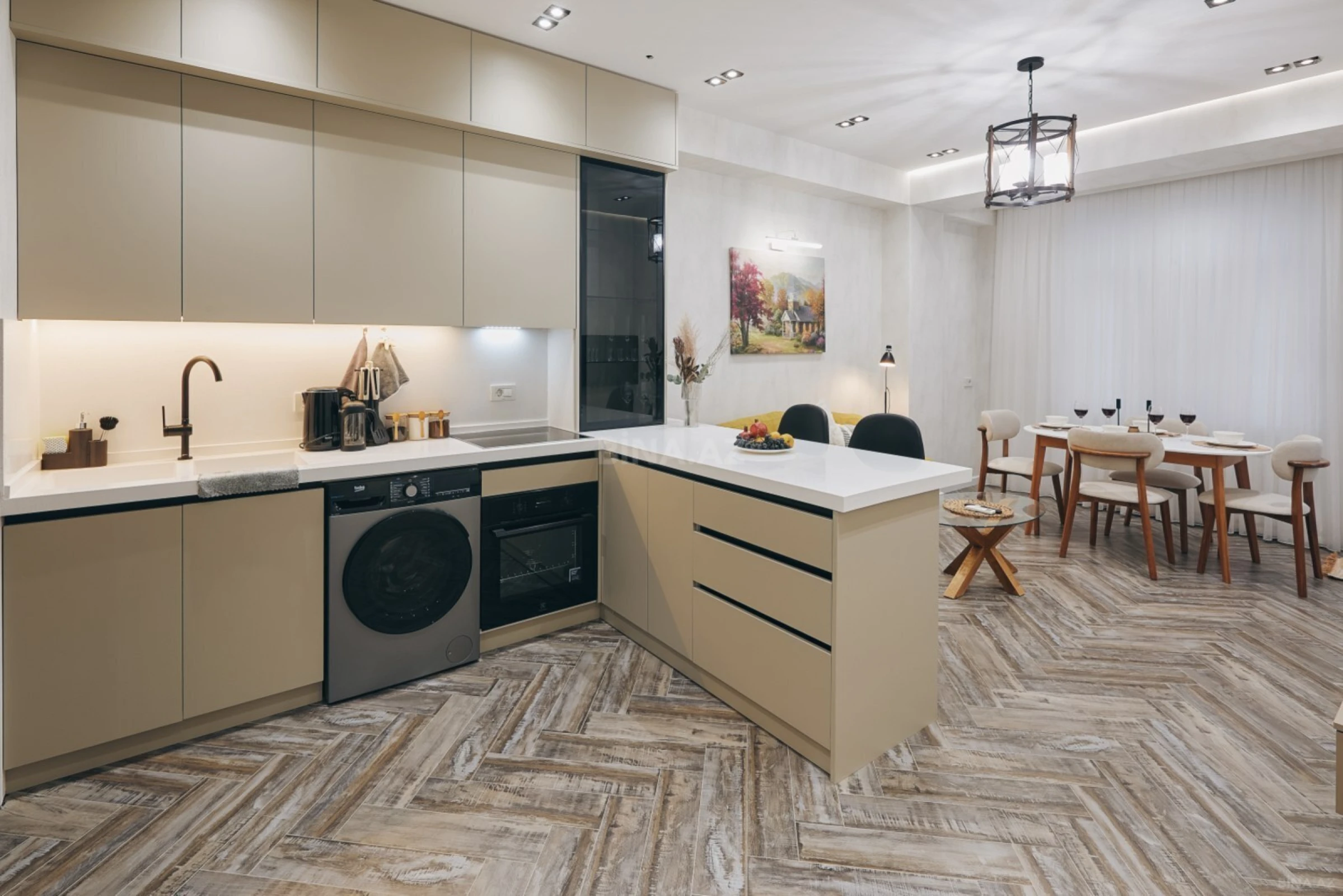 Kirayə verilir 2 otaqlı mənzil 58 m²