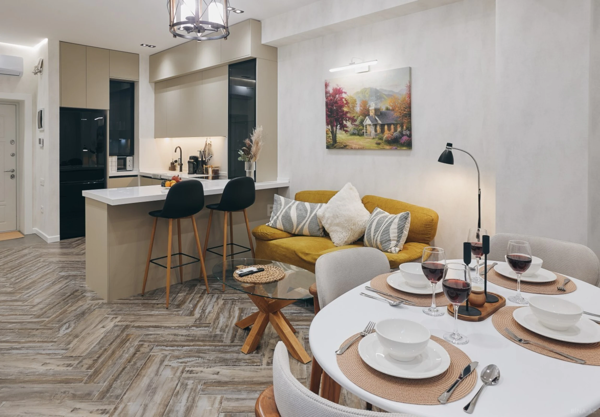 Kirayə verilir 2 otaqlı mənzil 58 m²