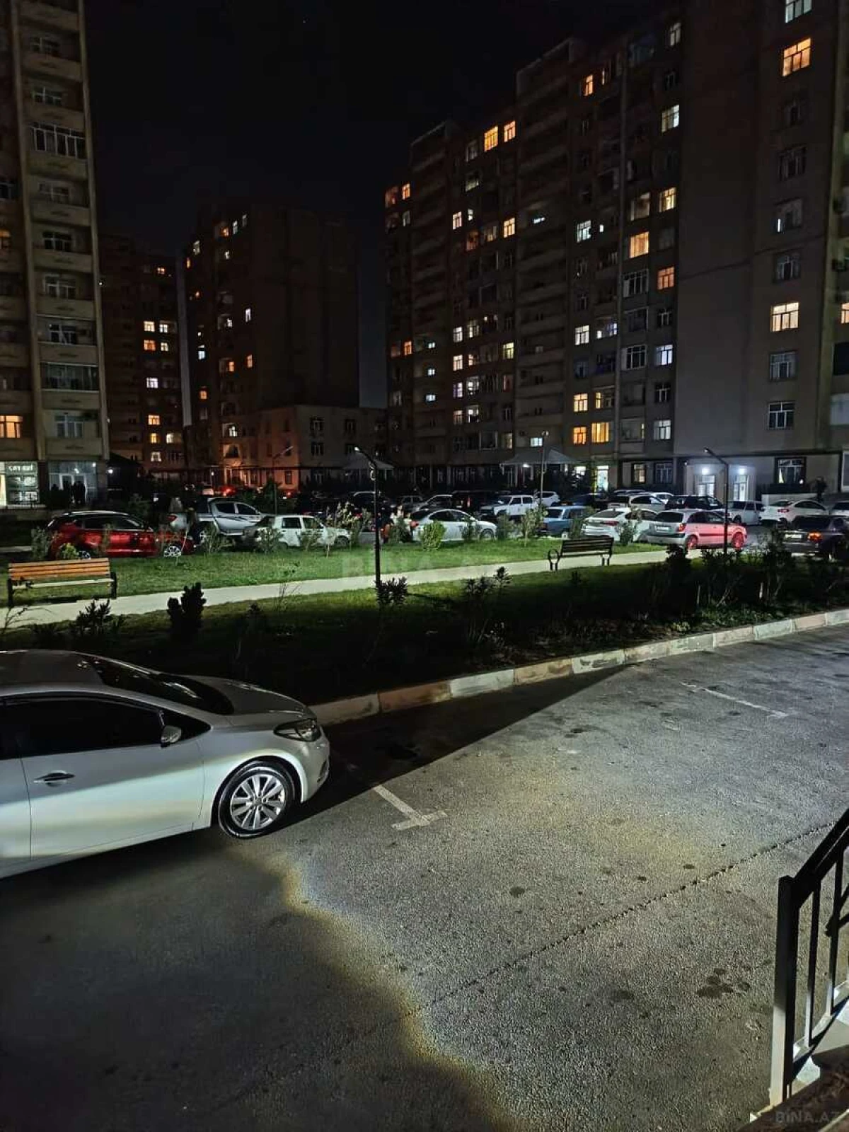Satılır 3 otaqlı mənzil 97 m²