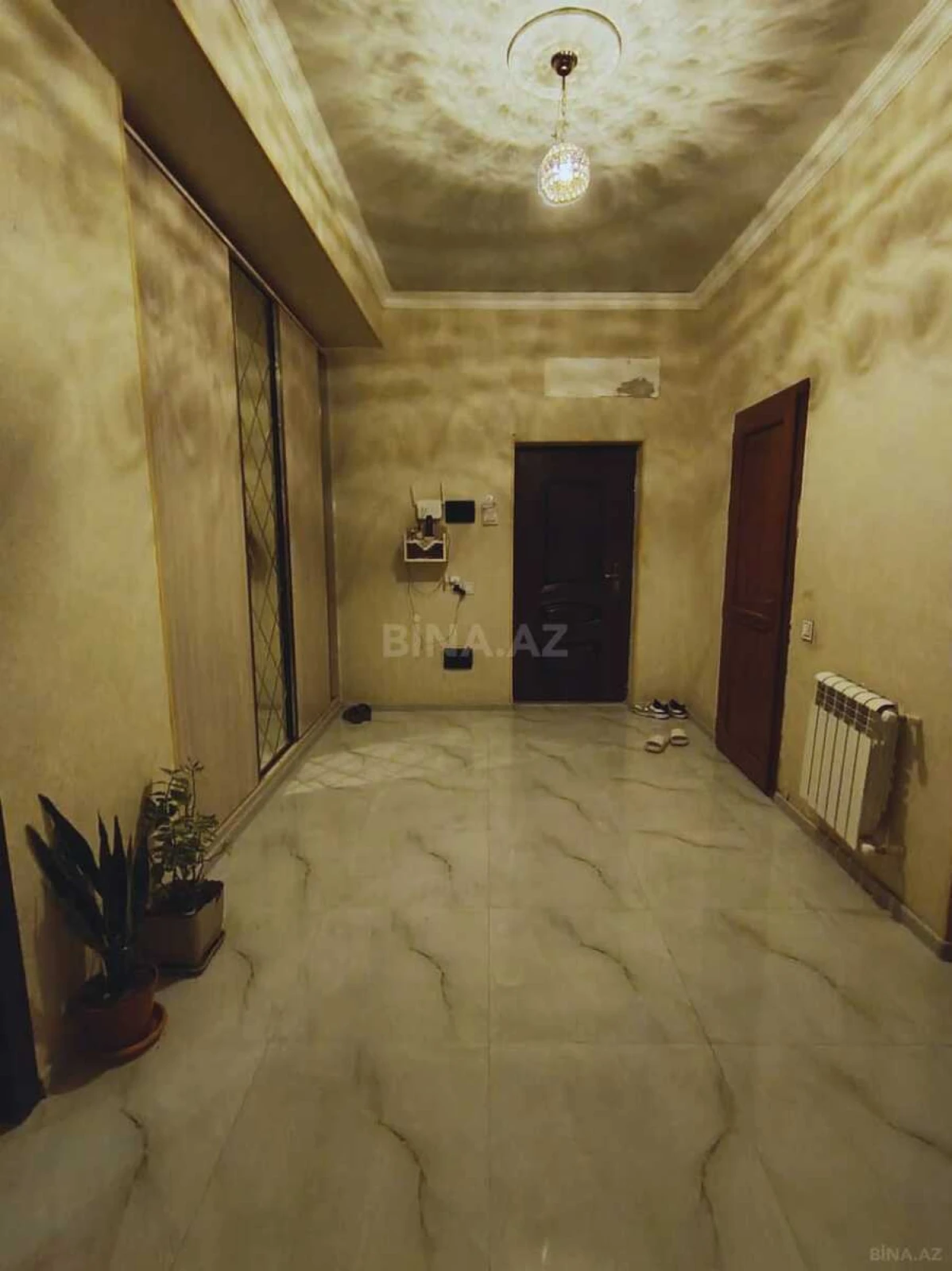 Satılır 3 otaqlı mənzil 97 m²