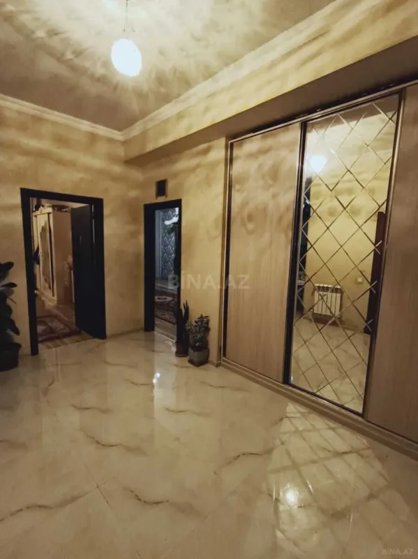 Satılır 3 otaqlı mənzil 97 m²