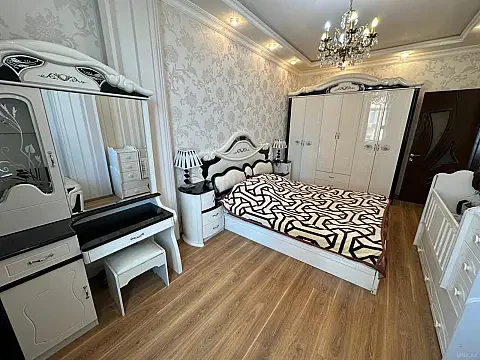 Kirayə verilir 3 otaqlı mənzil 120 m²