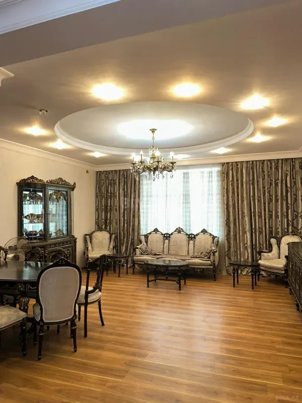 Kirayə verilir 3 otaqlı mənzil 120 m²