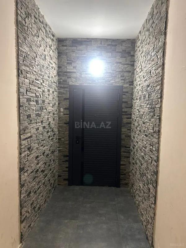 Satılır 3 otaqlı mənzil 135 m²