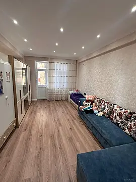 Satılır 3 otaqlı mənzil 135 m²