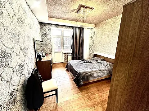 Satılır 3 otaqlı mənzil 145 m²