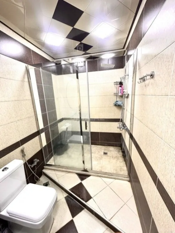 Satılır 3 otaqlı mənzil 145 m²