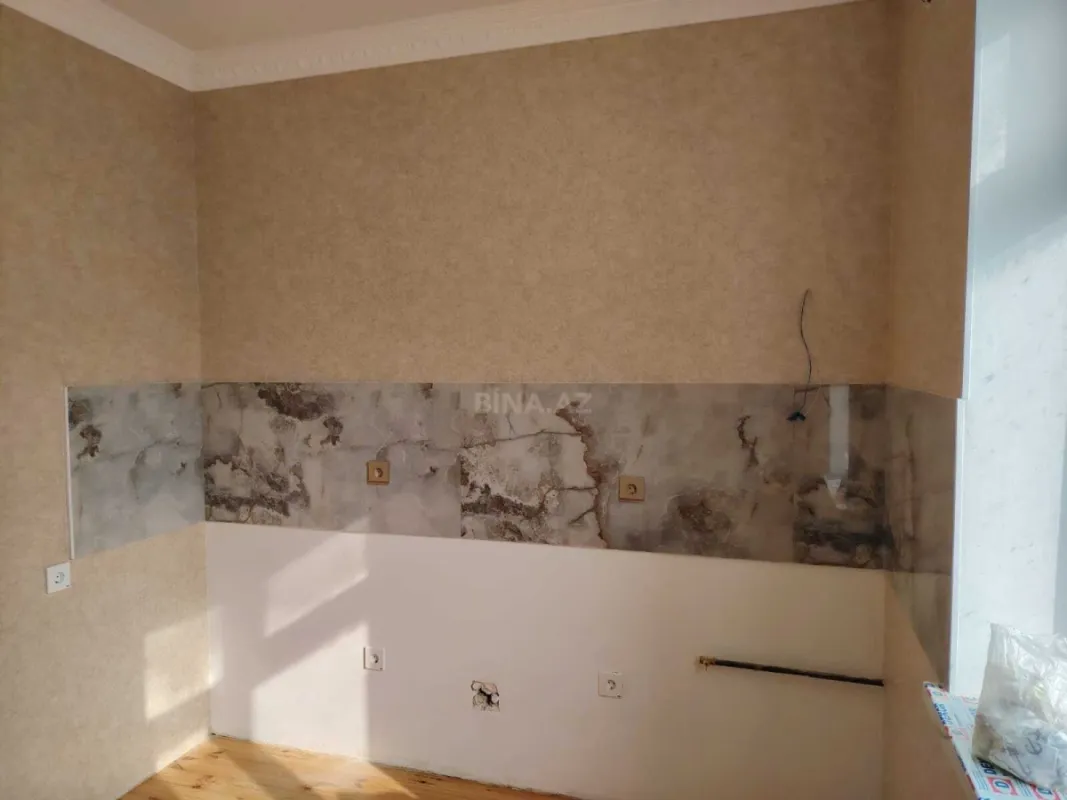 Satılır 5 otaqlı həyət evi 140 m²