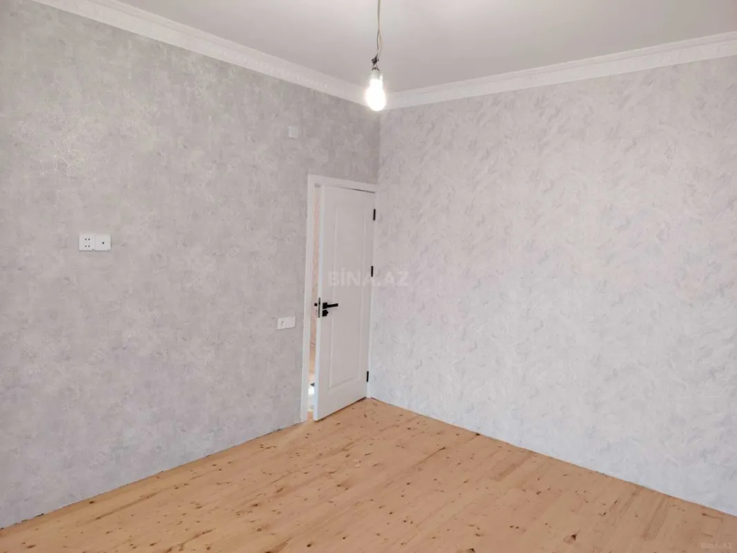 Satılır 5 otaqlı həyət evi 140 m²