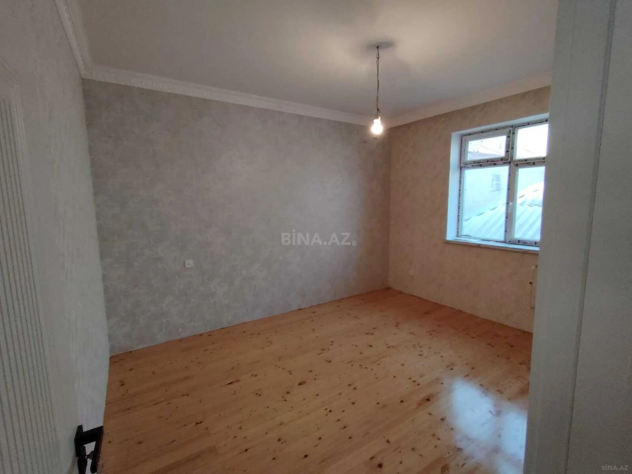 Satılır 5 otaqlı həyət evi 140 m²