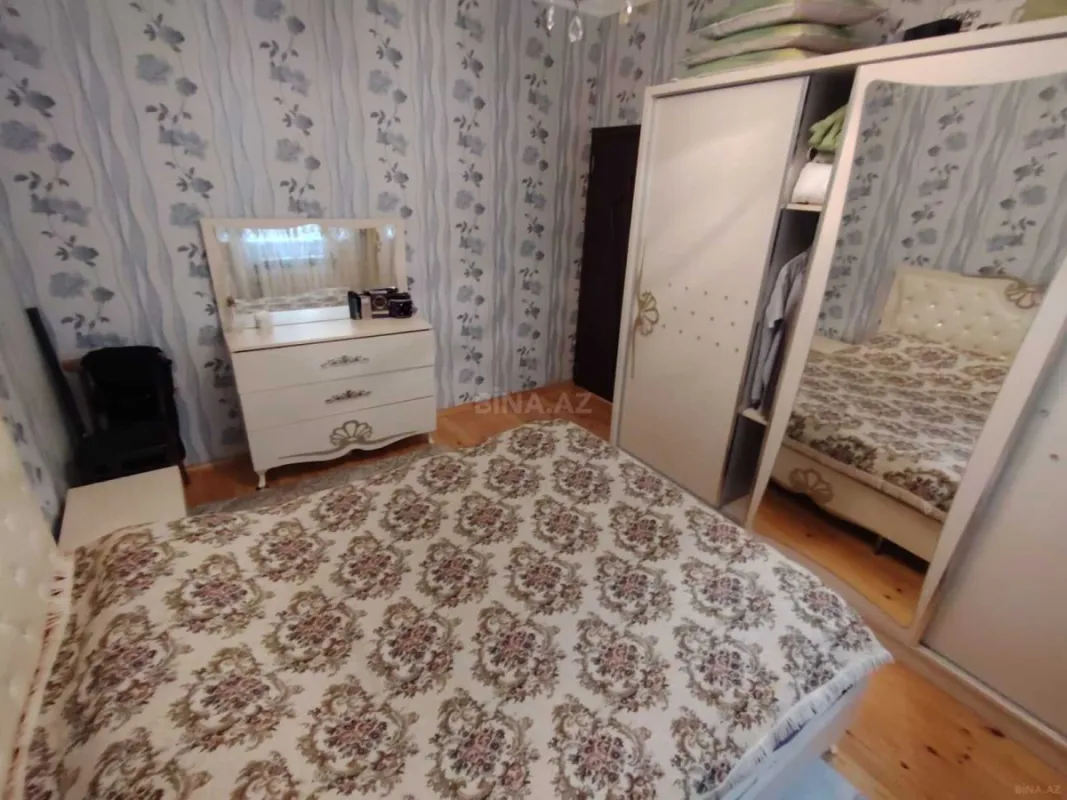 Satılır 5 otaqlı həyət evi 140 m²