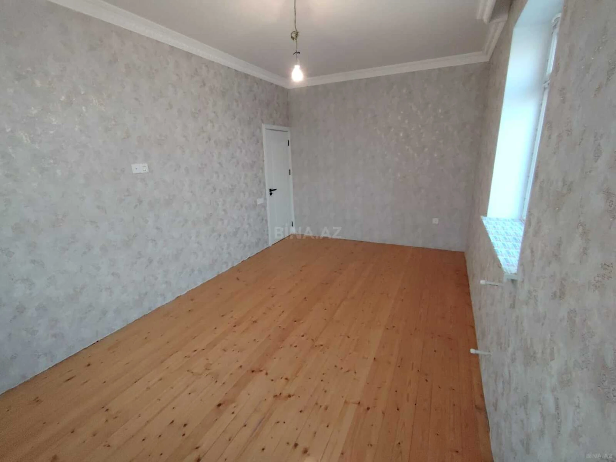 Satılır 5 otaqlı həyət evi 140 m²
