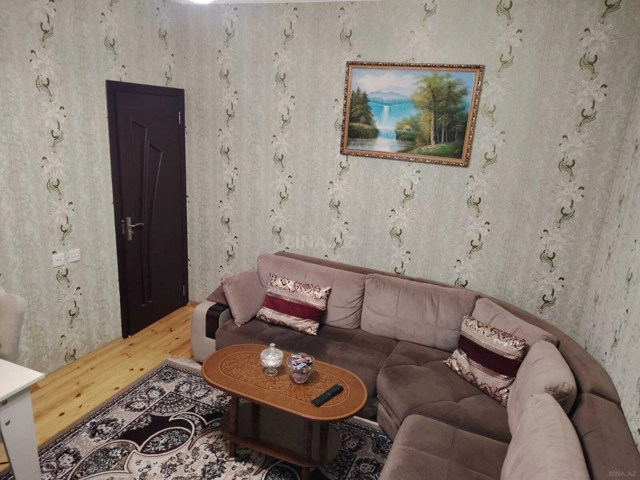 Satılır 5 otaqlı həyət evi 140 m²