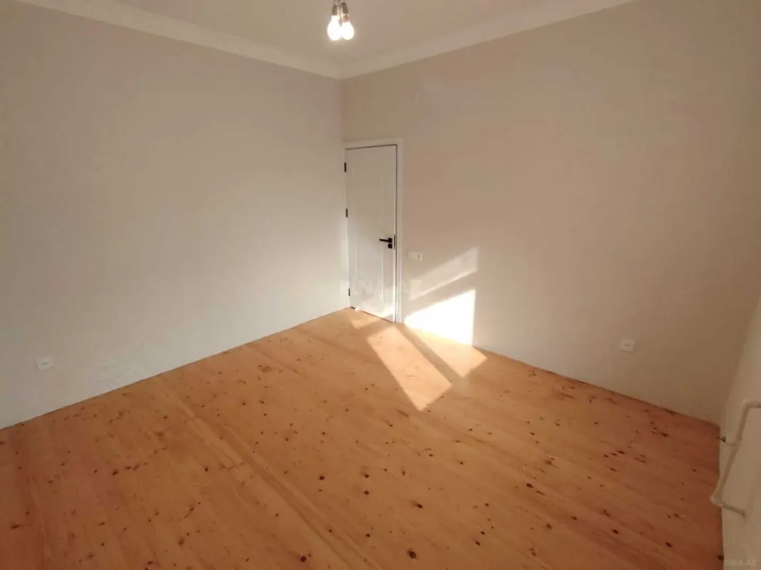 Satılır 5 otaqlı həyət evi 140 m²