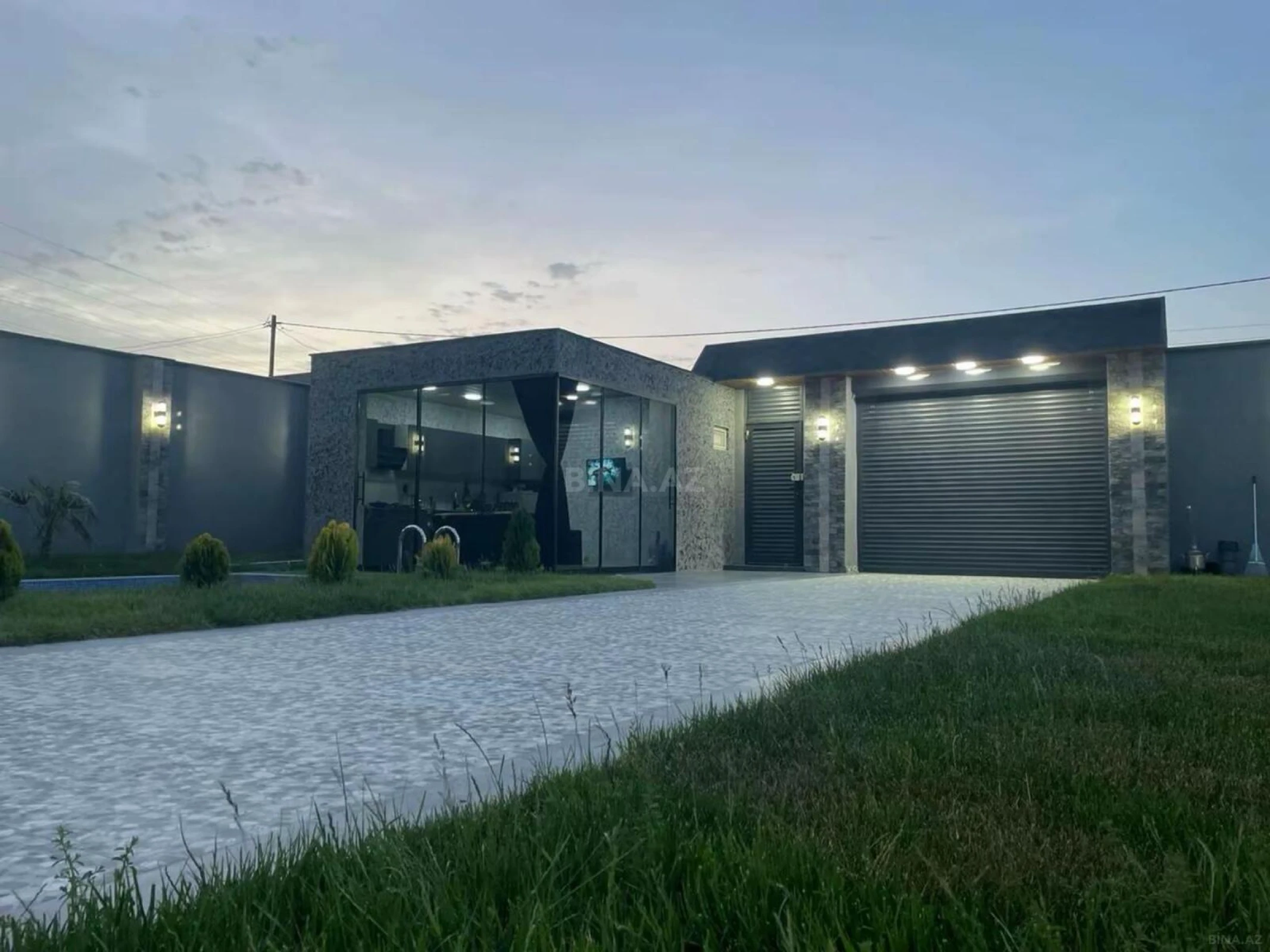 Kirayə verilir 6 otaqlı həyət evi 250 m²