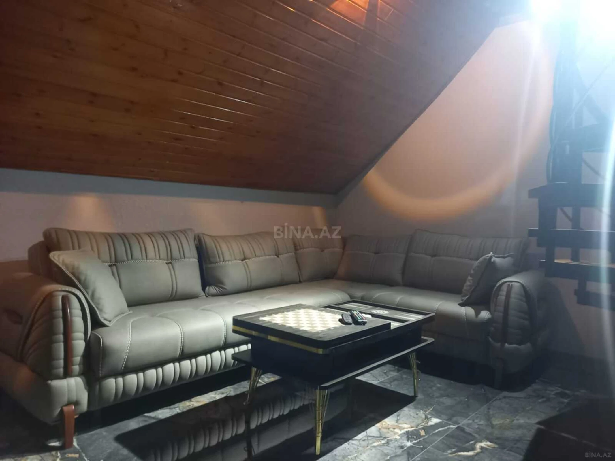 Kirayə verilir 6 otaqlı həyət evi 250 m²