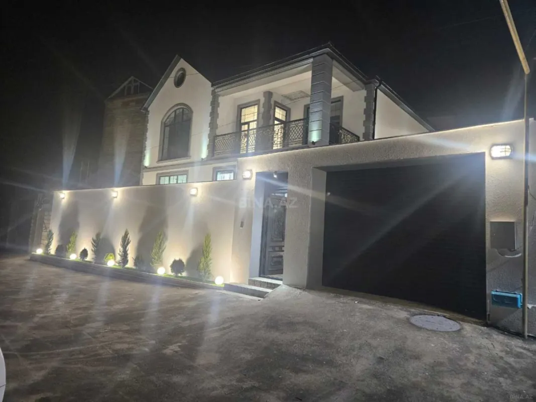 Satılır 5 otaqlı həyət evi 270 m²