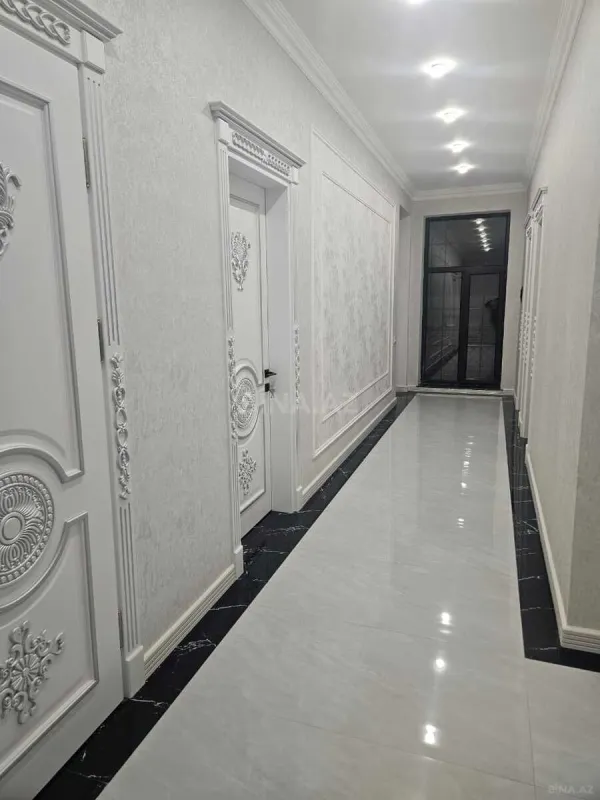 Satılır 5 otaqlı həyət evi 270 m²