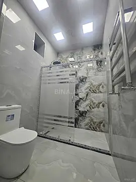 Satılır 5 otaqlı həyət evi 270 m²