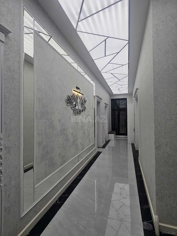 Satılır 5 otaqlı həyət evi 270 m²