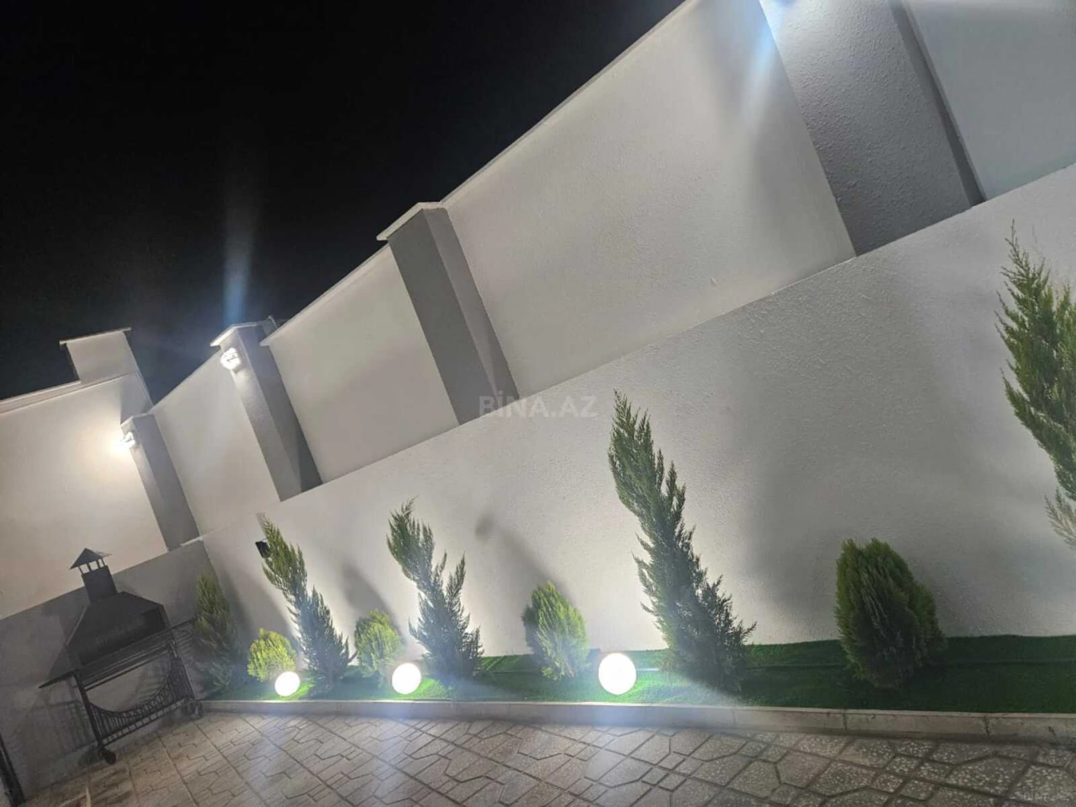 Satılır 5 otaqlı həyət evi 270 m²