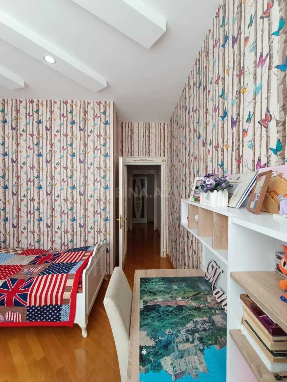 Satılır 4 otaqlı mənzil 140 m²