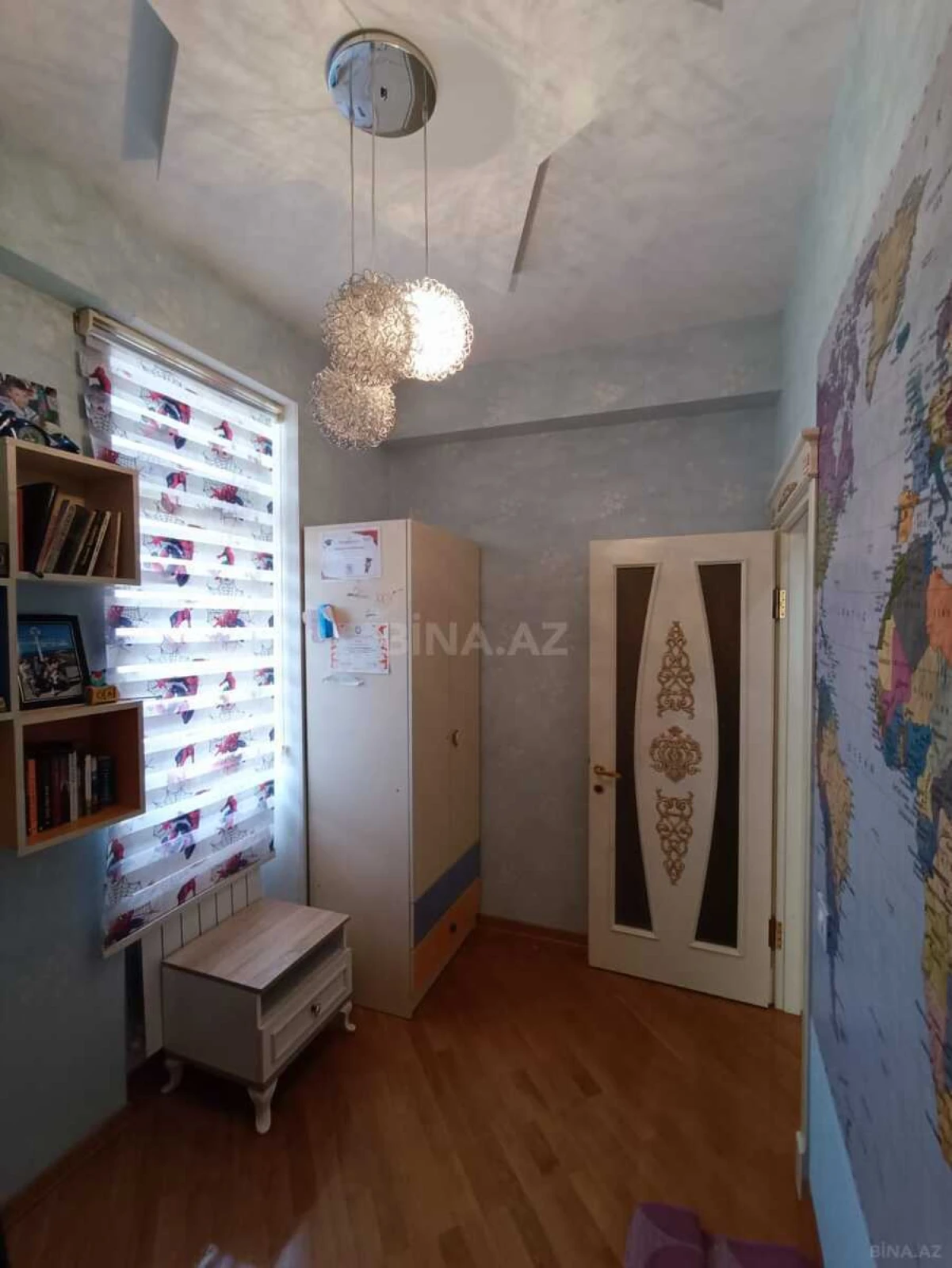 Satılır 4 otaqlı mənzil 140 m²