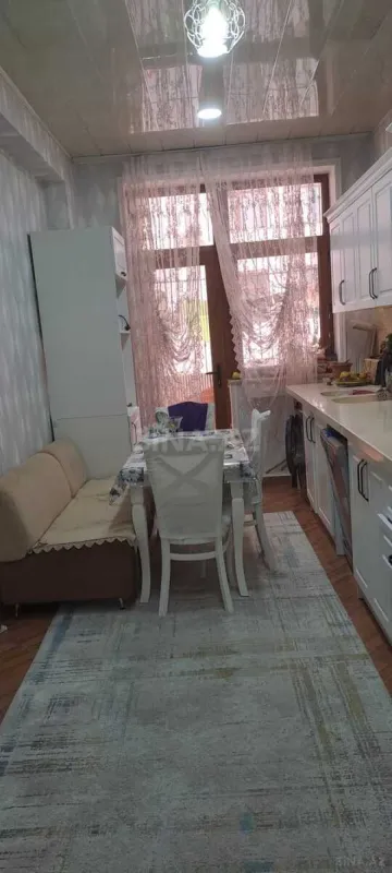 Satılır 3 otaqlı mənzil 151 m²