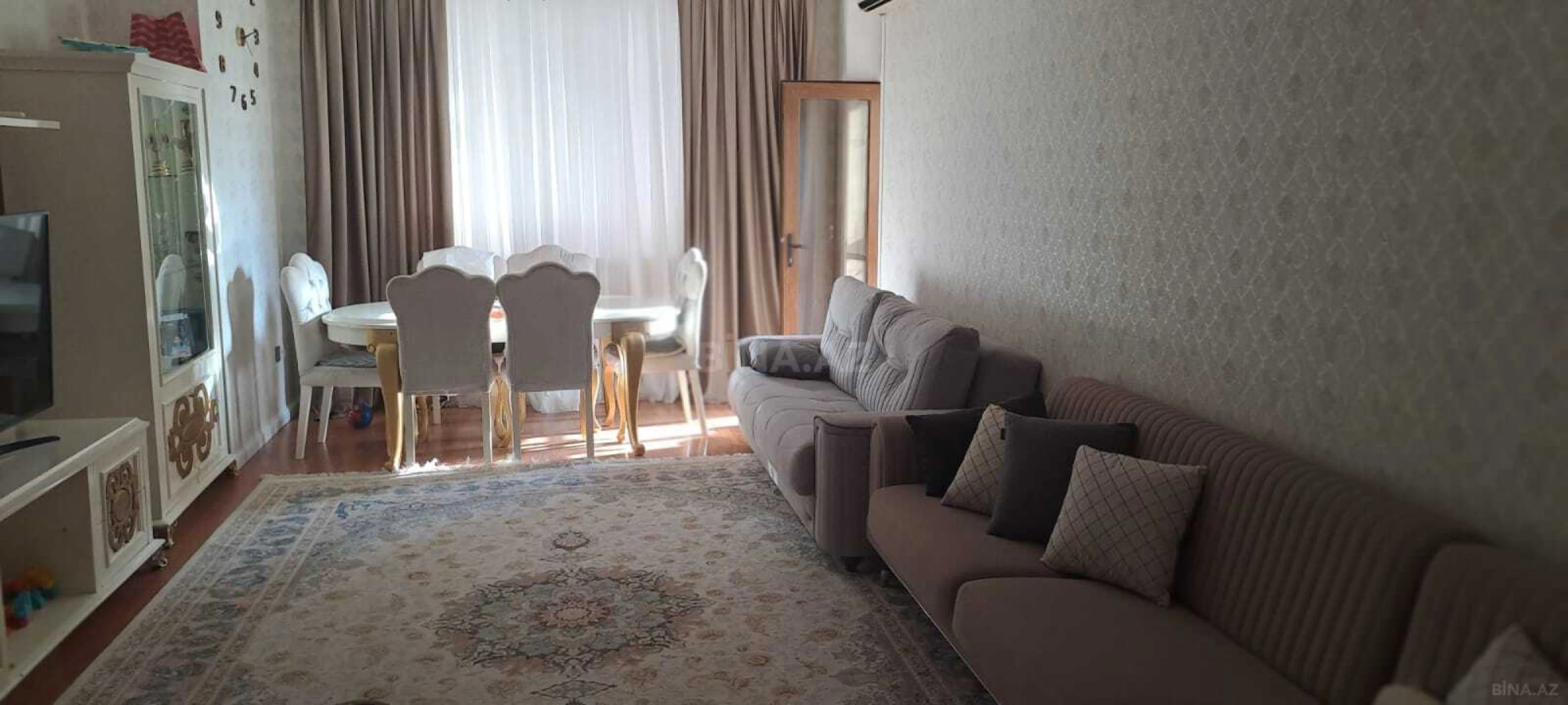 Satılır 3 otaqlı mənzil 151 m²