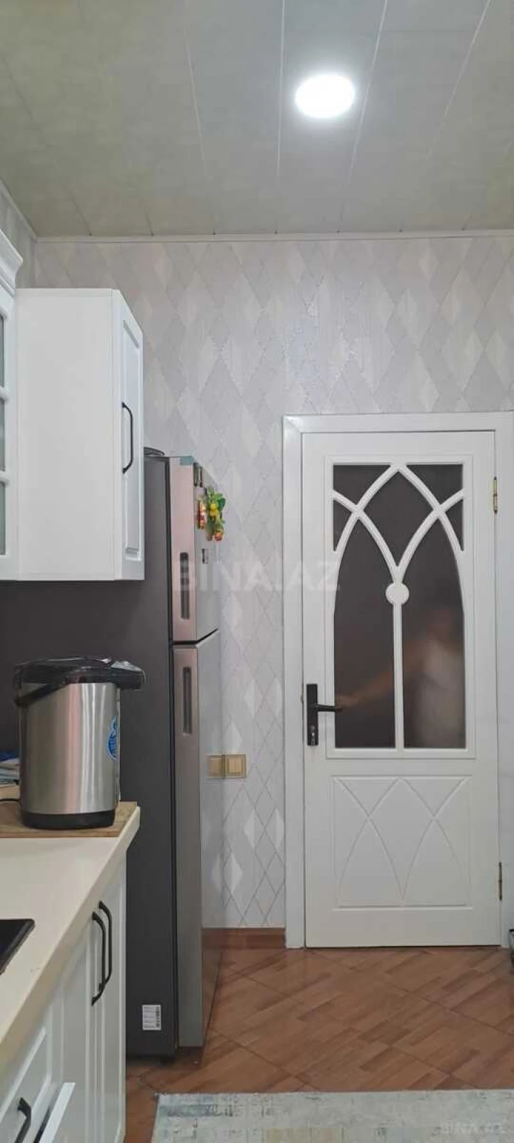 Satılır 3 otaqlı mənzil 151 m²